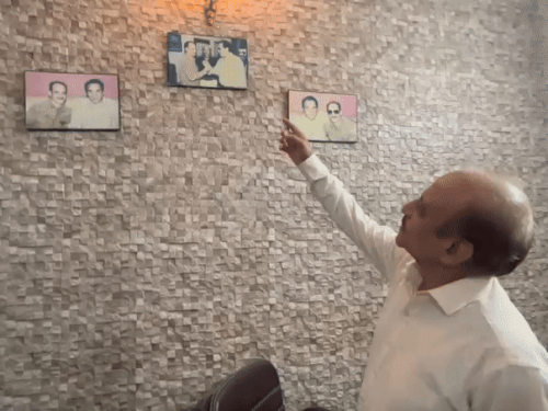 अभिनेता धर्मेंद्र जी से जुड़ी पुरानी यादों के बारे में बताते होम्योपैथ डॉक्टर ललित सूद।