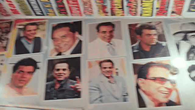 विनोद ने अपनी दुकान में धर्मेंद्र की फिल्मों के पोस्टर लगाए हुए हैं।