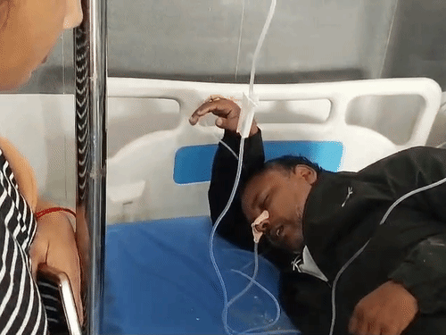 वीडियो में विपिन ने एसडीएम, बीडीओ और लेखपाल पर मतदाता पुनरीक्षण वर्क के लिए दबाव बनाने का आरोप लगाया है।