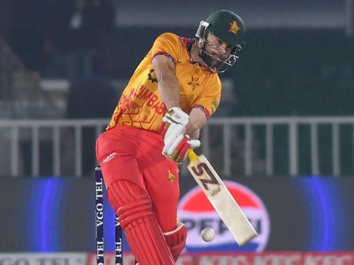 रायन बर्ल ने जिम्बाब्वे को 150 के करीब पहुंचाया।