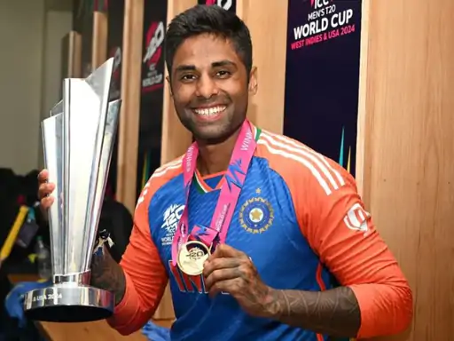 2026 में टीम इंडिया सूर्यकुमार यादव की कप्तानी में टाइटल डिफेंड करने के लिए टी-20 वर्ल्ड कप में उतरेगी।