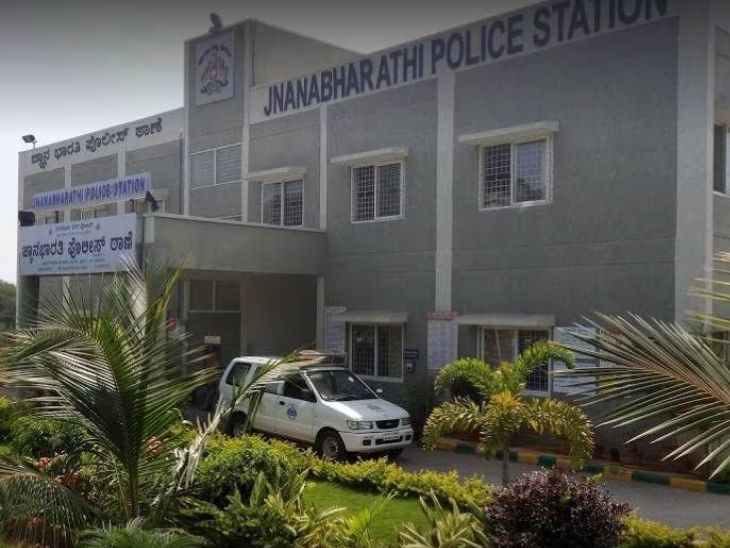 इंजीनियर ने 3 लोगों के खिलाफ कार्रवाई की मांग की है।