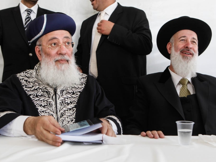 इसी प्रक्रिया को पूरा करने के लिए रब्बियों की टीम भारत आकर लगभग 3000 लोगों के इंटरव्यू लेगी। ये वे लोग हैं जिनके करीबी रिश्तेदार पहले से इजराइल में बस चुके हैं। (फाइल फोटो- यहूदी रब्बी)