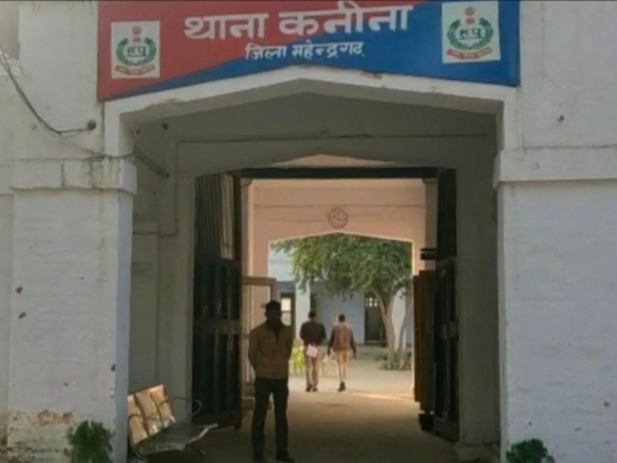 महेंद्रगढ़ में किसान के खेत से फव्वारों की नोजल चोरी:  हजारों रुपए का हुआ नुकसान, प्रशासन से मुआवजे की मांग की – Narnaul News