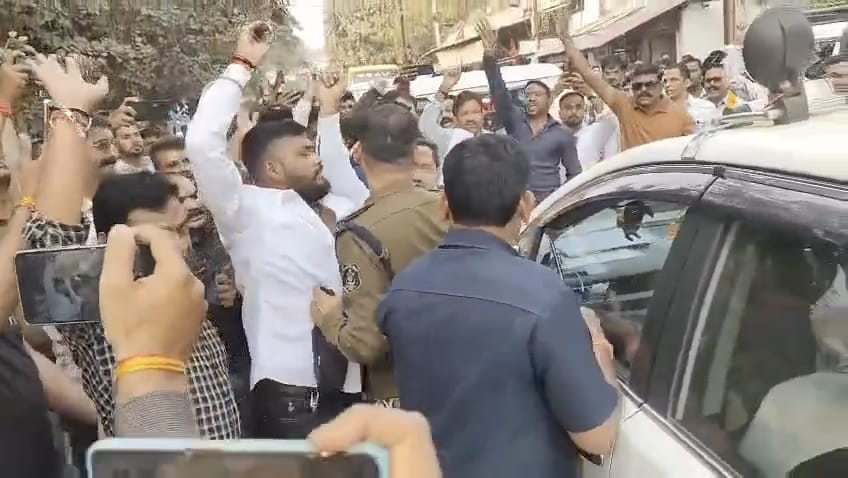 बीजेपी प्रदेश अध्यक्ष के सामने जमकर हुई नारेबाजी।