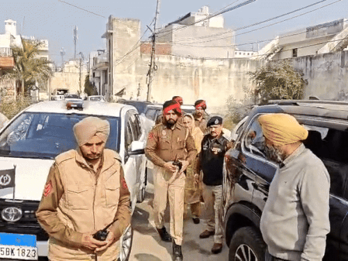 CP धनप्रीत कौर पड़िता के घर पहुंचे। - Dainik Bhaskar