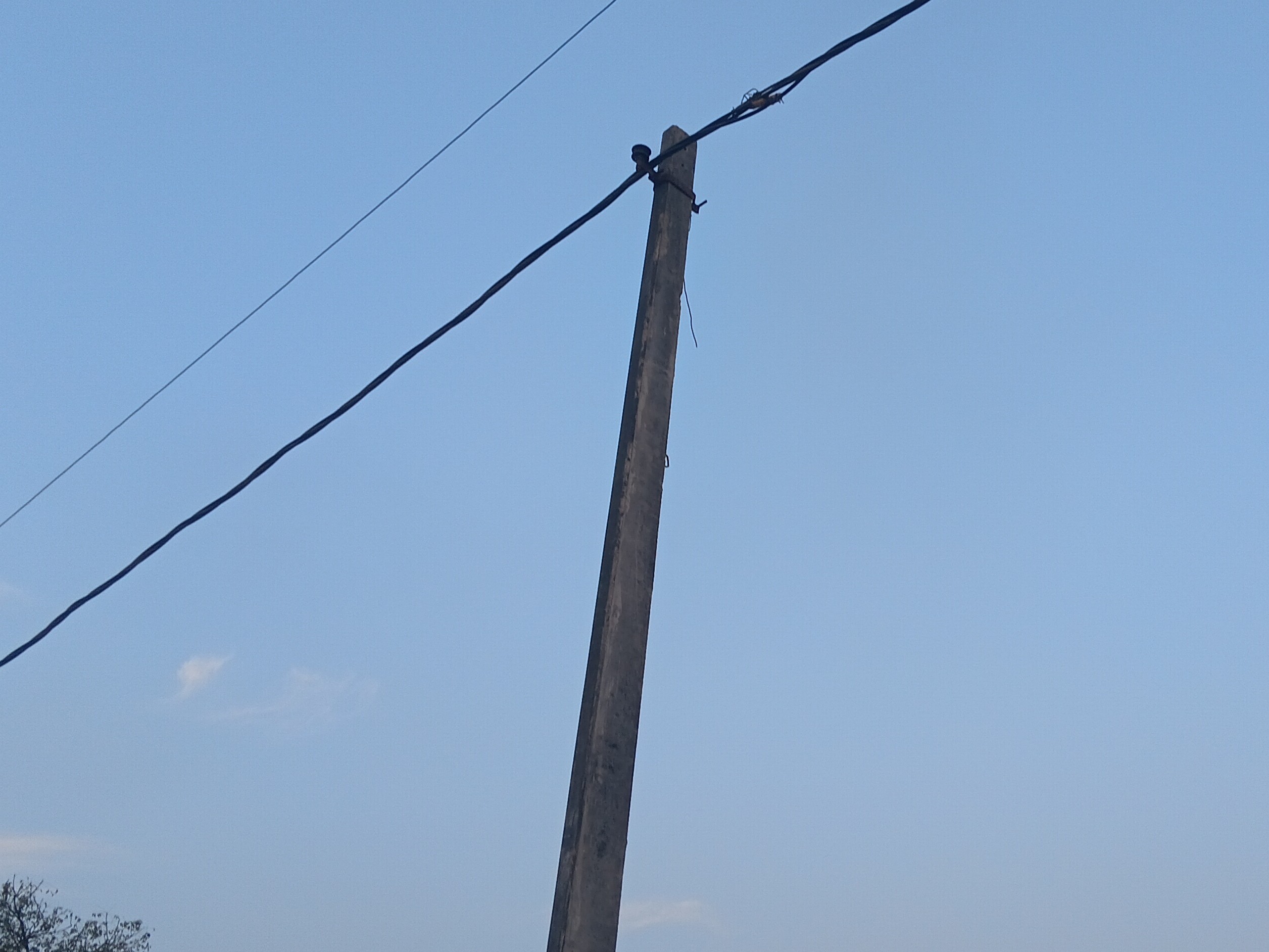 Dilapidated electricity poles replaced in Barabanki | बाराबंकी में ...