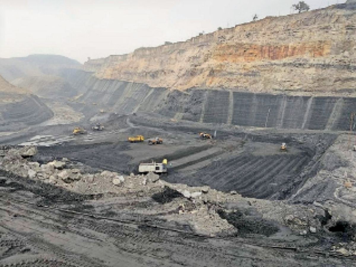 माइनिंग की तस्वीर। (फाइल)