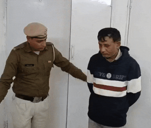 पुलिस ने मामले में एक आरोपी को गिरफ्तार कर लिया है। इस मामले की जानकारी देते डीएसपी जोगिंद्र शर्मा।