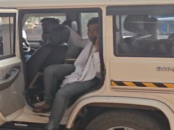 निगम कर्मचारियों ने BLO को बचाकर अस्पताल पहुंचाया।