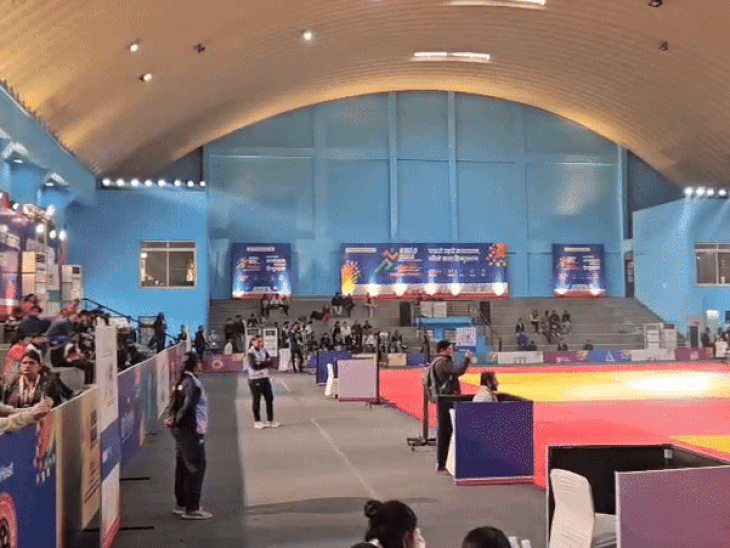 73 किलो भार वर्ग के फाइनल मुकाबले में केओके यूनिवर्सिटी के नीरज जैन ने गोल्ड पदक हासिल किया।