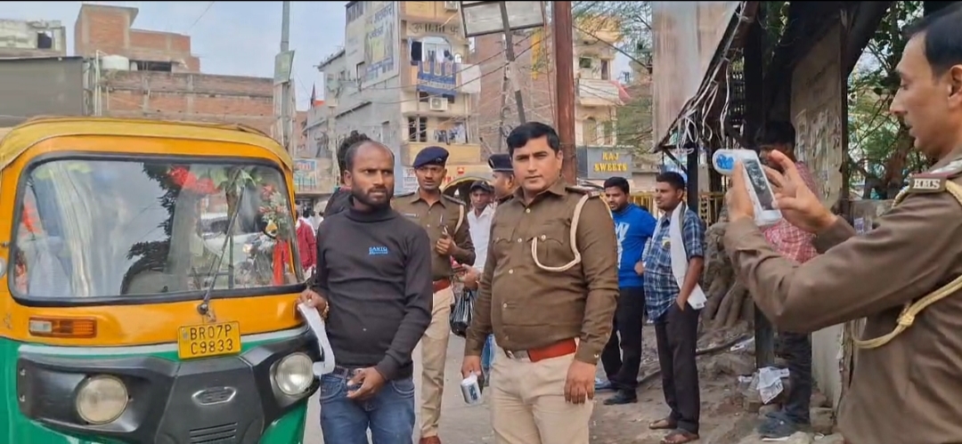 वन-वे मे प्रवेश करने पर चालान काटा गया है।