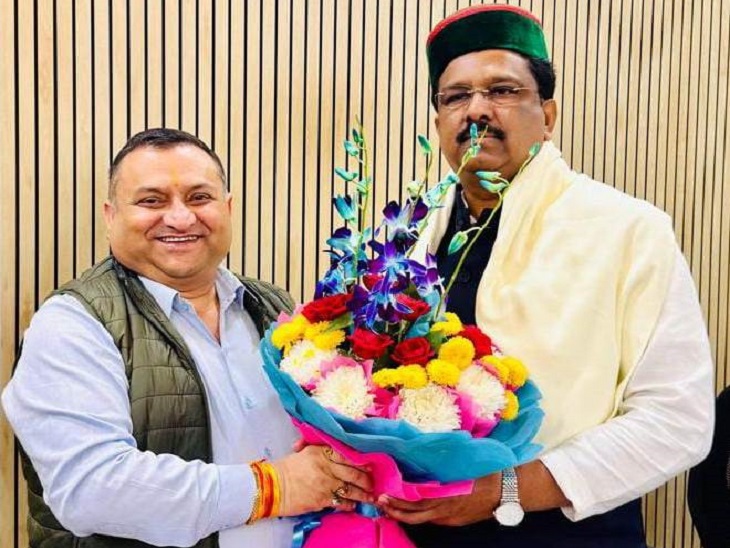 कांग्रेस नेता नासिर हुसैन से दिल्ली में मुलाकात करते हुए विनय कुमार।