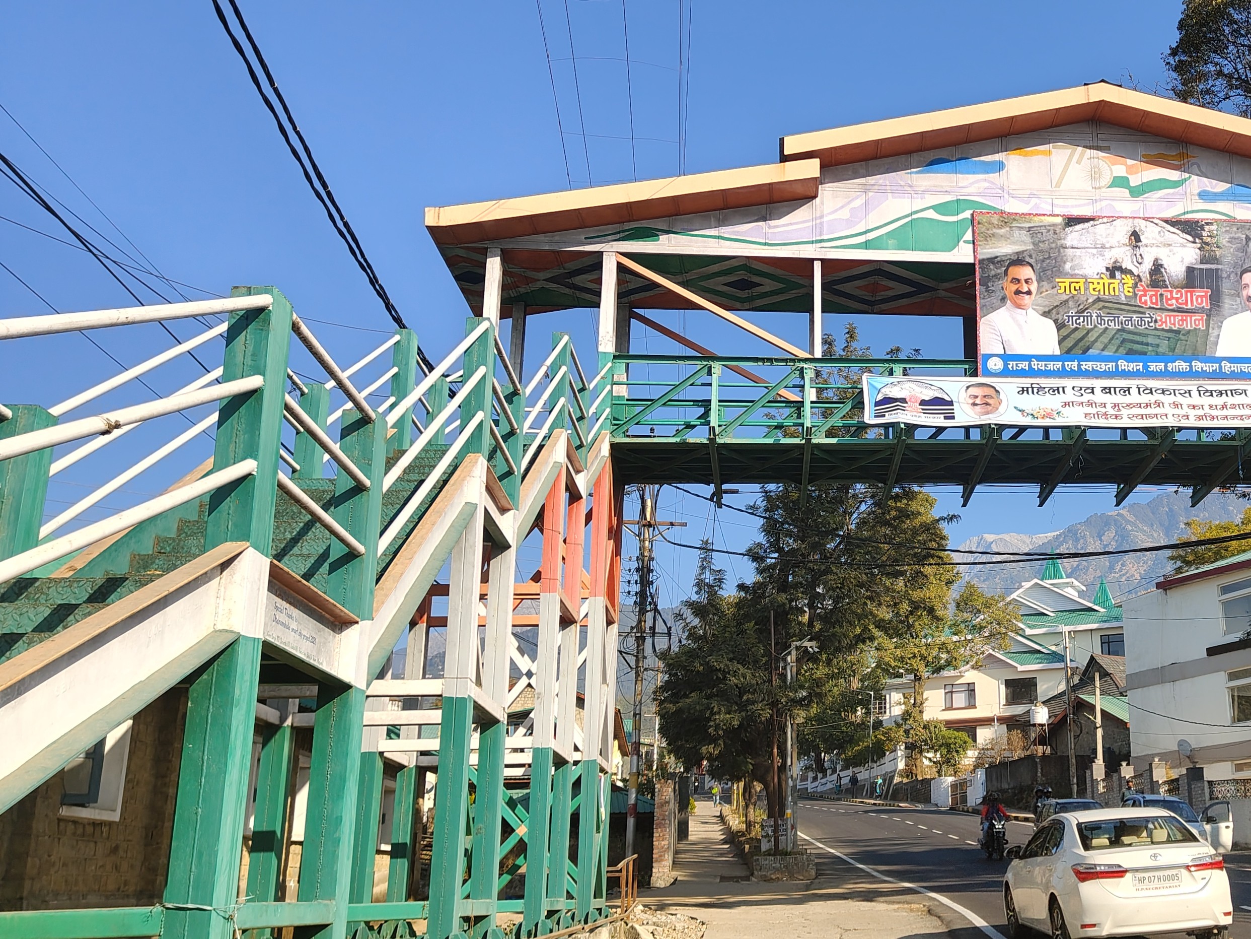 पूर्व मेयर दविंदर जग्गी बोले- फुटब्रिज परियोजना शुरू से ही फिजूलखर्ची थी।