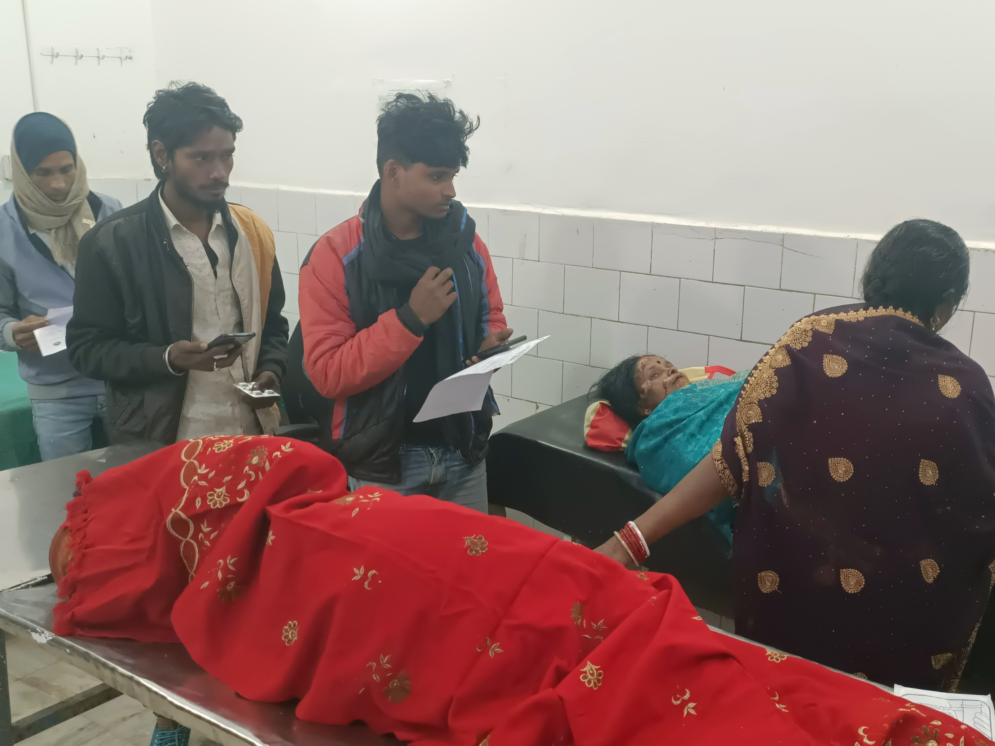 गिरिडीह में सड़क हादसा, एक की मौत:  टोल प्लाजा के पास ऑटो पलटा, बुढ़ाई मेले में मुंडन कराने जा रहे थे, एक ही परिवार के सभी – Giridih News