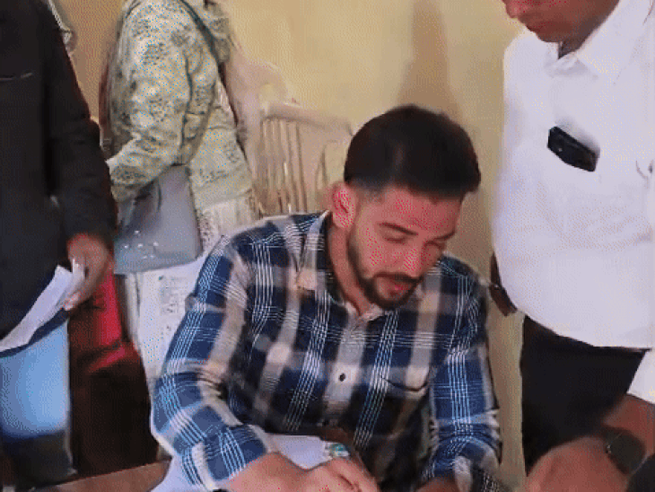 गांव कैंप कराया, बीएलओ SDM को बाइक पर ले गए:  SIR अभियान, गांव से फोन गया तो बेटियां बोली हमारा नाम ससुराल में है – Udaipur News