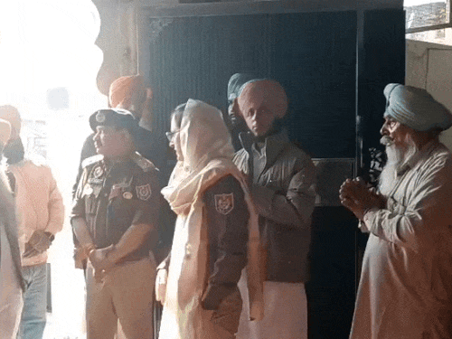 मिट्ठू बस्ती गुरुद्वारा साहिब पहुंचीं सीपी धनप्रीत कौर।