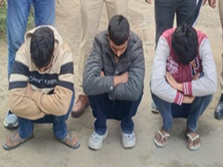 रोहतक में युवक की हत्या केस में 3 आरोपी गिरफ्तार:  सड़क किनारे गंभीर हालत में मिला था, 4 दिन का पुलिस रिमांड मिला – Rohtak News