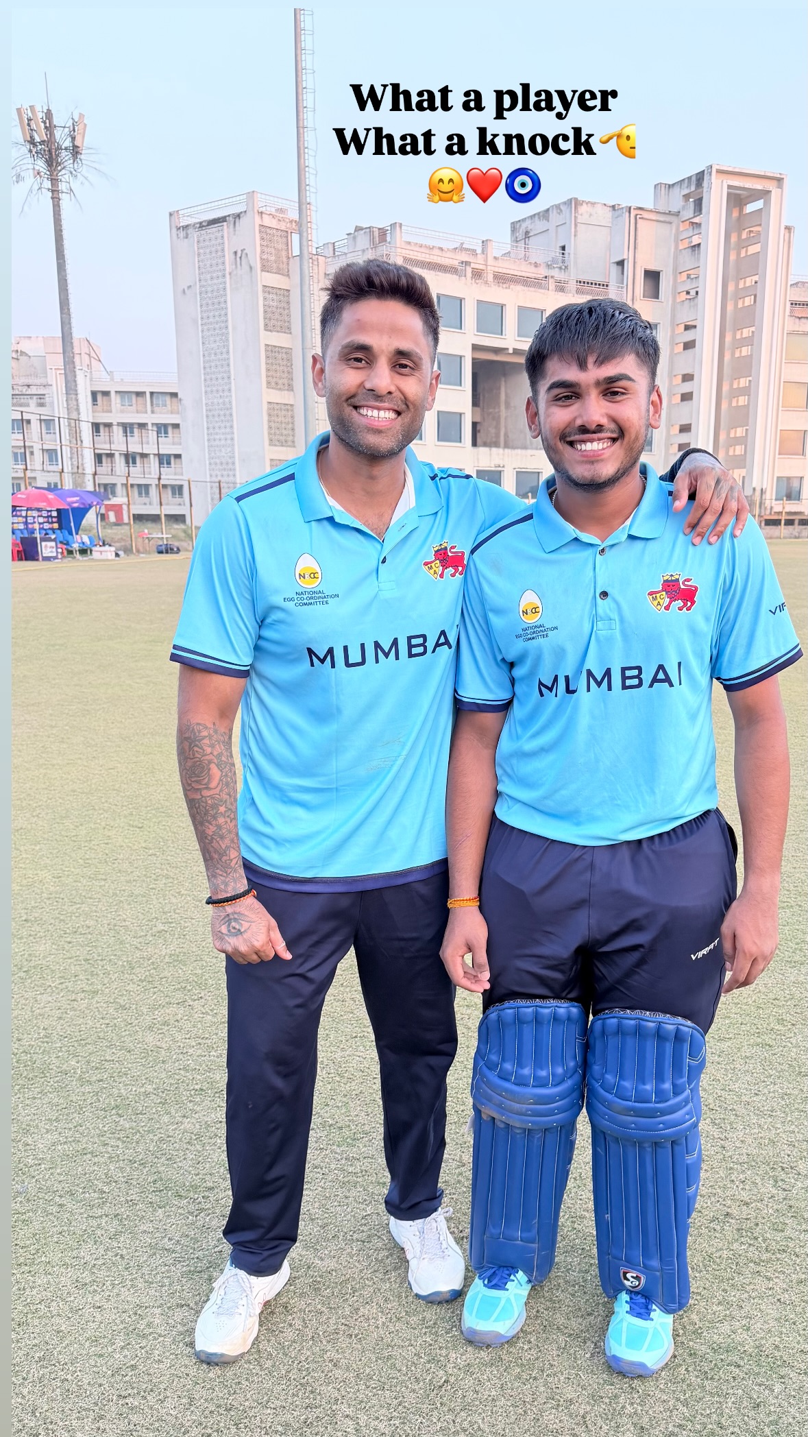 मुंबई की जीत के बाद भारतीय कप्तान सूर्यकुमार यादव ने आयुष म्हात्रे के साथ यह फोटो पोस्ट की।