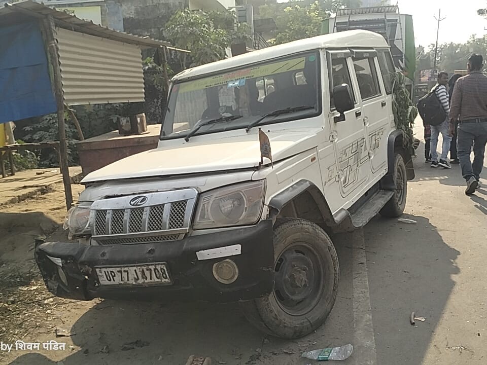 Uncontrolled Bolero collided with an electric pole