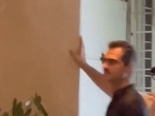 ईशा देओल के पूर्व पति भरत तख्तानी, हेमा मालिनी के घर पहुंचे।