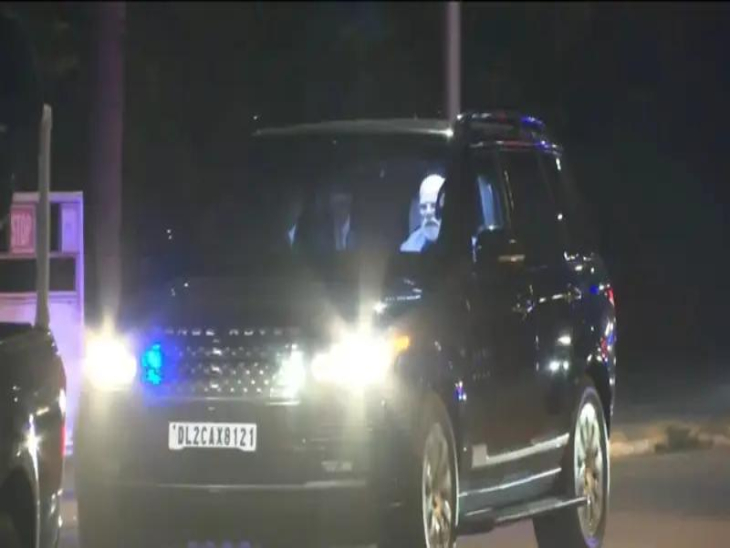 PM मोदी शुक्रवार रात 8 बजे रायपुर पहुंचे। वे शनिवार और रविवार को सम्मेलन में मौजूद रहेंगे।