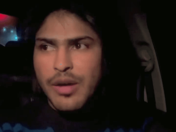 गाने को लेकर माफी मांगता राहुल सिंगर। - Dainik Bhaskar