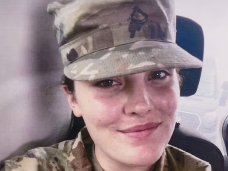 सारा बेकस्ट्रॉम की उम्र 20 साल थी। उन्होंने 2023 में मिलिट्री पुलिस यूनिट जॉइन की थी। - Dainik Bhaskar