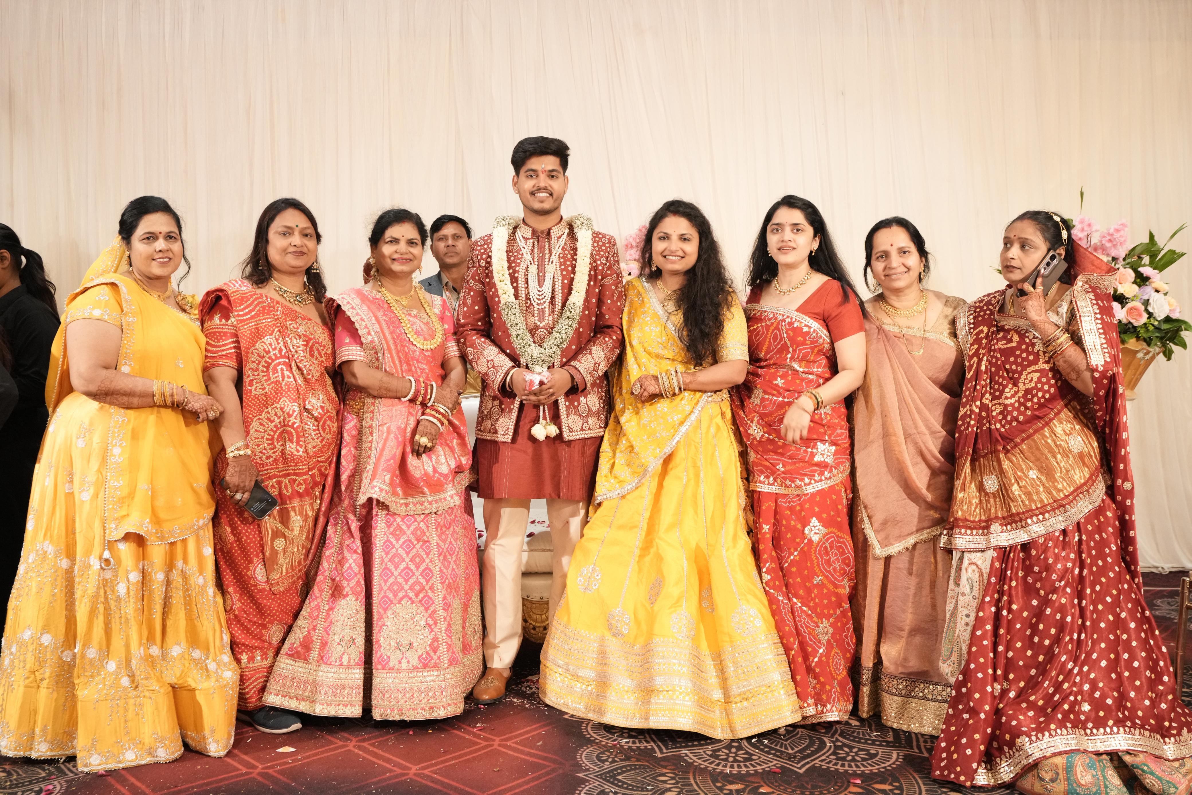 सीएम के बेटे डॉ अभिमन्यु का विवाह खरगोन की डॉ. इशिता से 30 नवम्बर को होने जा रहा है।