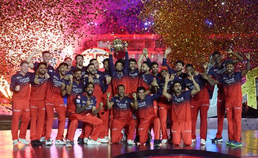 रॉयल चैलेंजर्स बेंगलुरु ने IPL-2025 के फाइनल में पंजाब किंग्स (PBKS) को 6 रन से हराया।