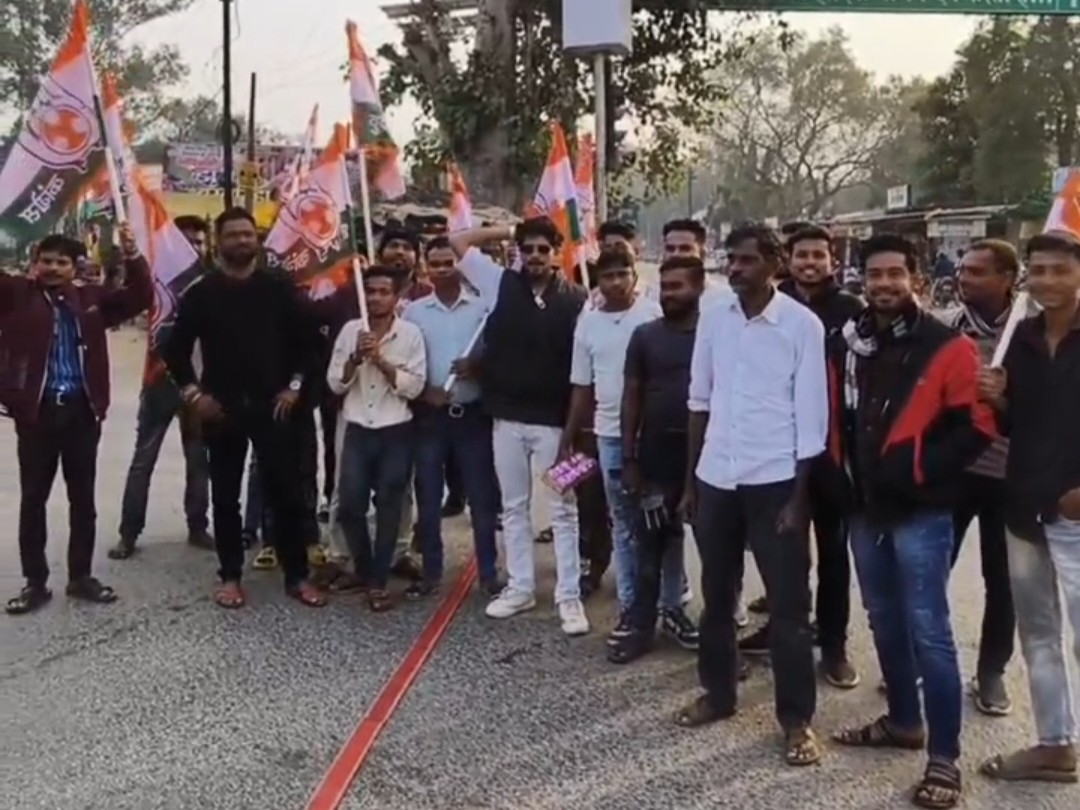 Basant Yadav became Kanker District Congress President | बसंत यादव कांकेर जिला कांग्रेस अध्यक्ष बने: कार्यकर्ताओं ने आतिशबाजी कर खुशी जताई, वर्तमान में प्रदेश सचिव की संभाल रहे जिम्मेदारी - Kanker News 1 646c69eb c968 4a0b bc14 6573aa50a84c 1764419674069