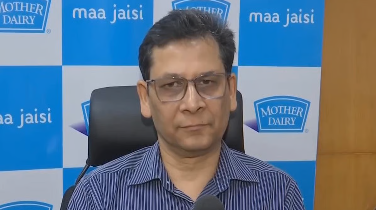 मनीष ने कंपनी से बाहर अपना करियर बनाने का हवाला दिया।