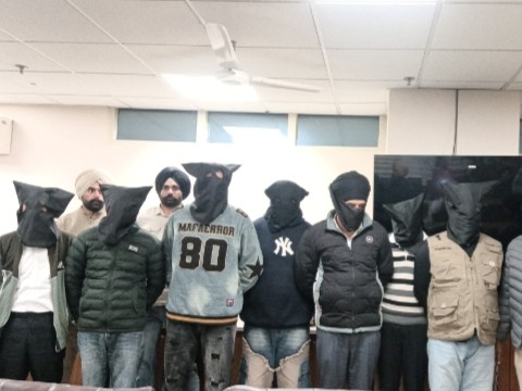 तरनतारन में दो कु्ख्यात गैंगस्टर सहित 6 अपराधी पकड़े:  दोस्त के रिहा होने पर पार्टी व समझौते के लिए थे एकत्र, 7 पिस्तौल-कारतूस बरामद – tarn-taran News