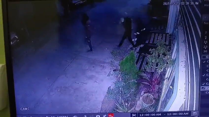 चोरी का सीसीटीवी आज शनिवार को सामने आया है।