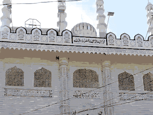 मौलाना पिछले कुछ सालों से इसी मस्जिद मं बच्चों को शिक्षा देता था।