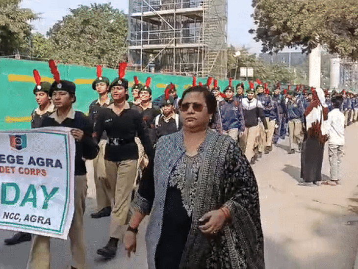 Cod Agra 84 cadets of Agra College took out NCC parade