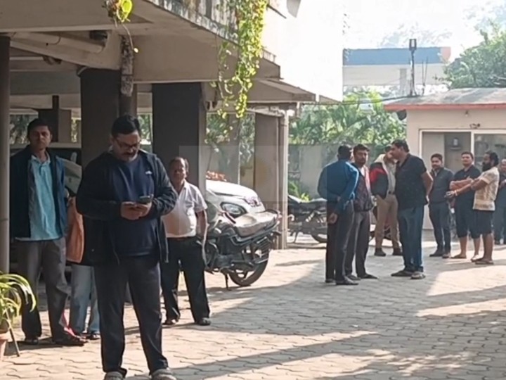 वैभव होम्स परिसर के कॉलोनी में वाले लोगों ने थाने में शिकायत की थी।