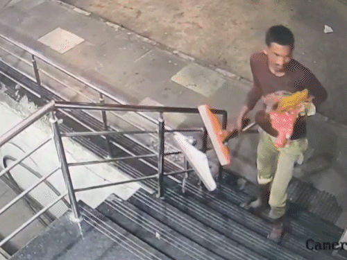 सीसीटीवी में नजर आया संदिग्ध युवक