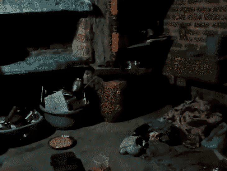 युवक के घर से तलाशी के दौरान पिस्तौल और कारतूस मिले हैं।