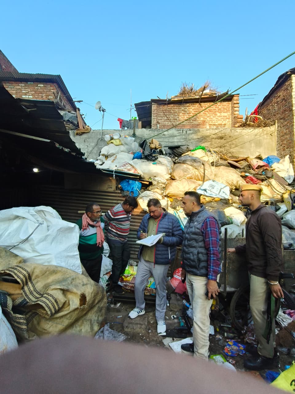 पंचकूला में पुलिस ने चलाया 3 घंटे सर्च अभियान:  संदिग्ध ठिकानों पर दबिश, 5 युवक हिरासत में; 5 बाइक और 1 स्कूटी पकड़ी – Panchkula News