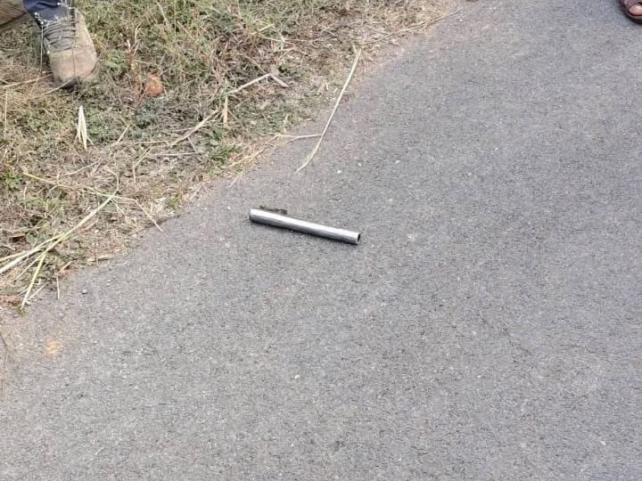 मौके पर एक कारतूस भी देखा गया है।