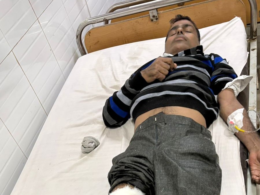 पलवल में ऑटो और कार की टक्कर:  हादसे में 12 यात्री घायल, गाड़ी छोड़कर भागा ड्राइवर, पुलिस कर रही तलाश – Palwal News