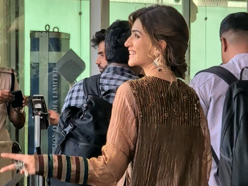 কার্তিক-অনন্যা চলচ্চিত্র প্রচারের জন্য কেবিসিতে পৌঁছেছেন: মুম্বাই বিমানবন্দরে স্টাইলিশ লুকে দেখা গিয়েছিল কৃতি স্যানন, মাধুরী সহ অনেক তারকাকেও দেখা গেছে। কার্তিক-অনন্যা চলচ্চিত্র প্রচারের জন্য কেবিসিতে পৌঁছেছেন: মুম্বাই বিমানবন্দরে স্টাইলিশ লুকে দেখা গিয়েছিল কৃতি স্যানন, মাধুরী সহ অনেক তারকাকেও দেখা গেছে।