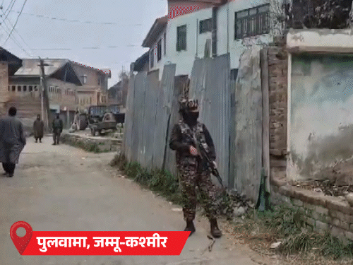 NIA ने सोमवार को जम्मू-कश्मीर और उत्तर प्रदेश में 8 जगहों पर छापेमारी की। - Dainik Bhaskar