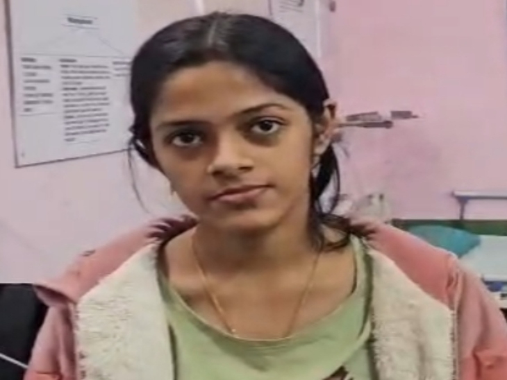 बेटी ने कहा- निर्वाचन और विभागीय काम के दबाव में परेशान थीं मां।