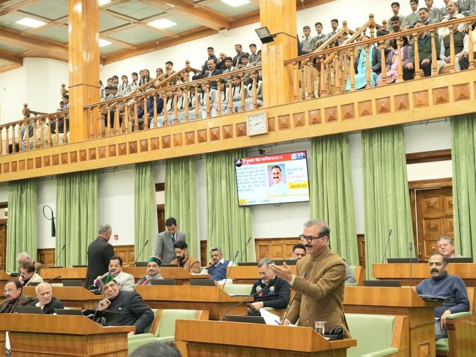 सदन में घोषणा करते सीएम सुक्खू
