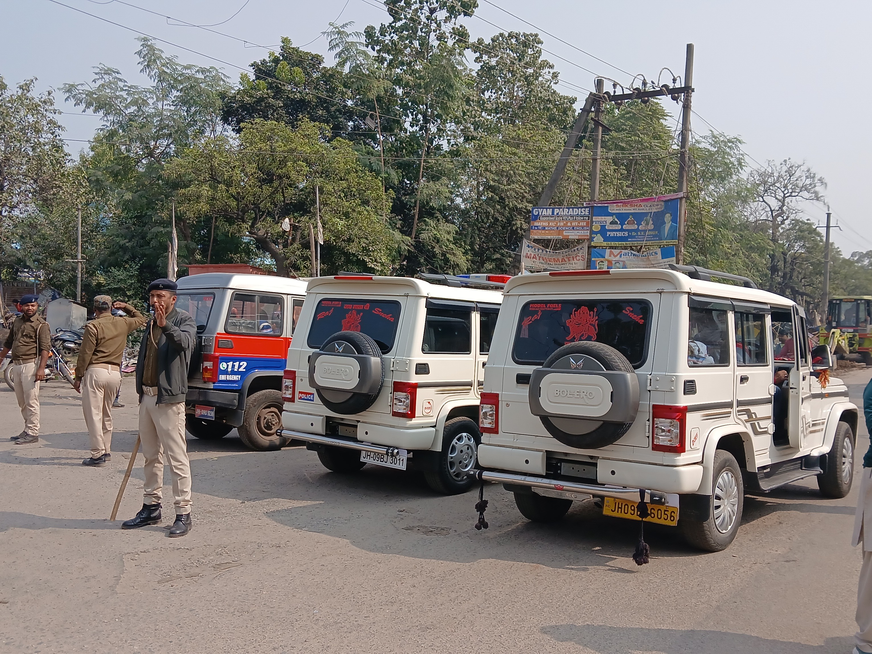 बोकारो सिटी सेंटर में अतिक्रमण हटाओ अभियान:  400 से अधिक अवैध दुकानें हटाई गईं, आगे भी जारी रहेगा अभियान – Bokaro News