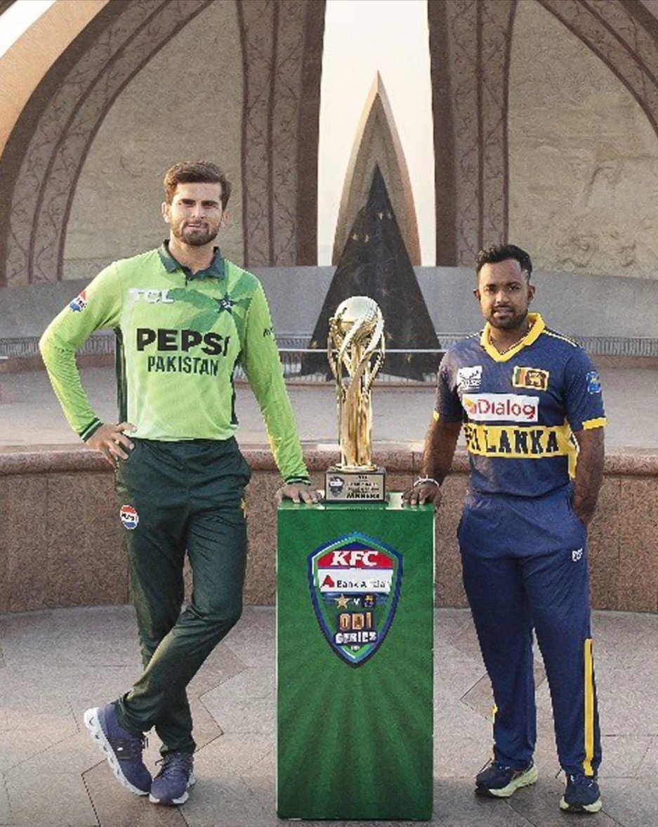 श्रीलंका और पाकिस्तान के बीच पिछले महीने 3 वनडे की सीरीज भी खेली गई थी।
