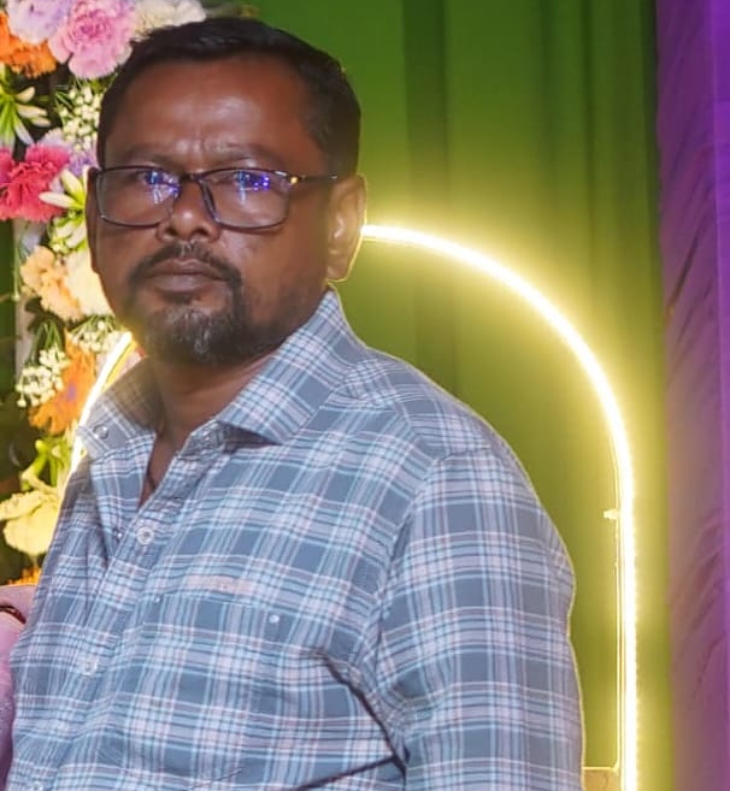 बेटी संग घर लौटते पिता ने लगाई फांसी:  थाने के बाहर शव रखकर परिजनों का हंगामा, बोले-बेटी को धमकाने वाले को पुलिस ने नहीं पकड़ा – Balod News