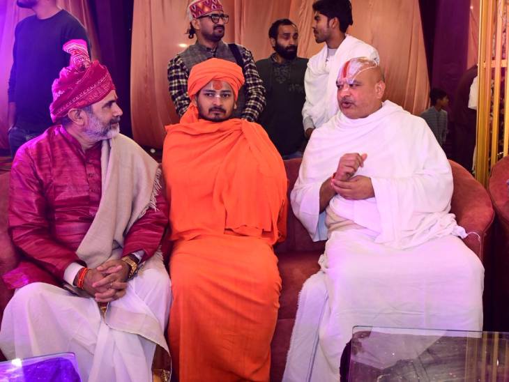 रामलला के पुजारी ने महंत नृत्यगोपाल दास के चरण धोए:  महंत बोले- रामलला आपको यश और वैभव दोनों देंगे, कृपा हमेशा रहेगी – Ayodhya News